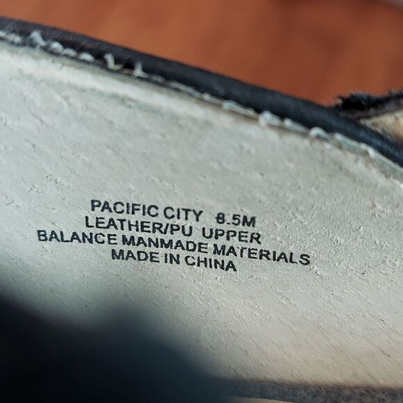 OTBT Pacific City Flat Black Nubuck MaryJane Sz 9 (8.5) - Picture 12 of 12